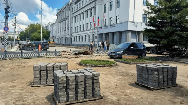 Омск перекопали ради форума. Пешеходы ищут обходы